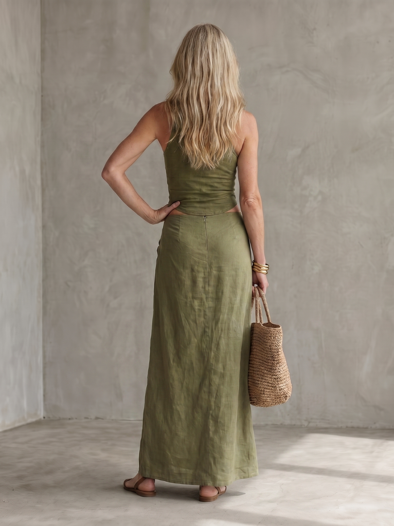 Veronique | Keyhole Neck Fitted Waist Midi Dress